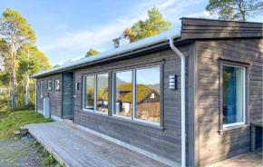3 Bedroom Beautiful Home In Torvikbukt